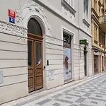 Apartamento Blueground Holesovice View Nr Vltava Prg-51 *