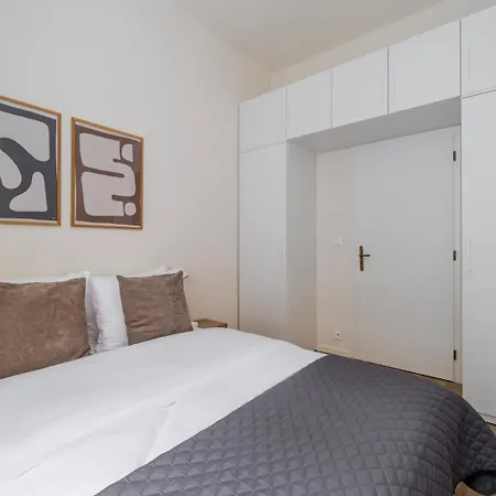 Blueground Holesovice View Nr Vltava Prg-51 Apartman